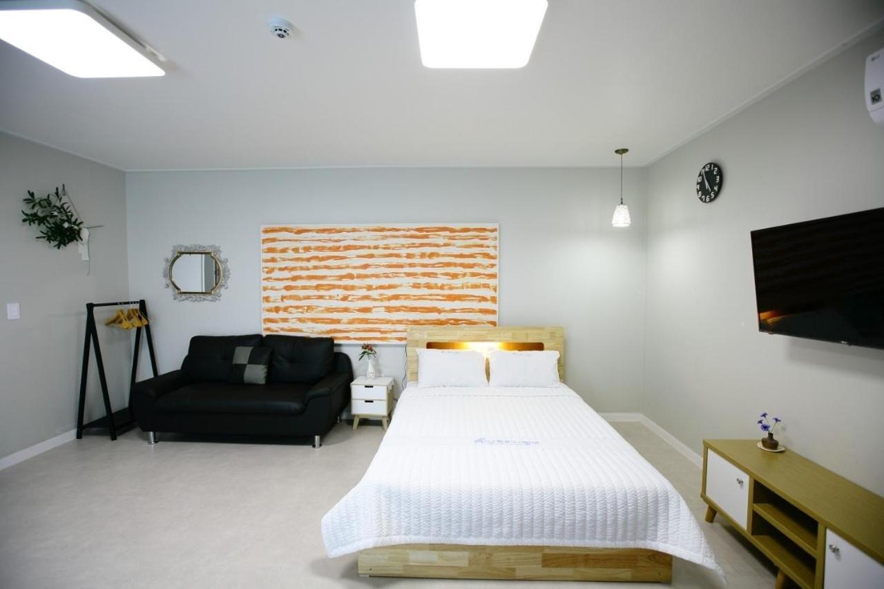 Damyang Thirasia Pension Екстер'єр фото